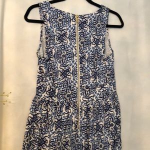 Perfect Summer Dress w/gold zipper down back.